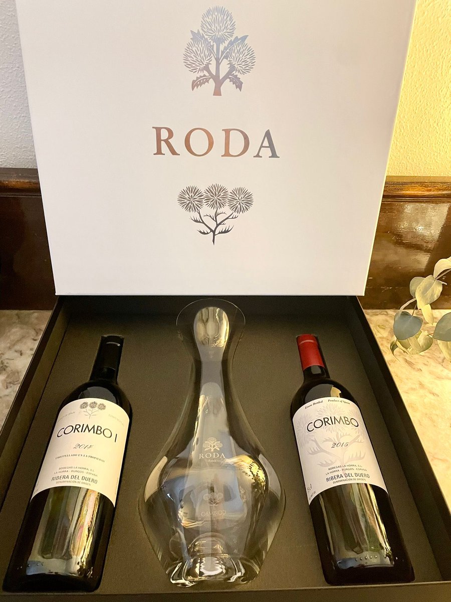 SlowGourmet's tweet photo. #VinosDeHoy Hoy hemos catado Corimbo (fruta roja) y Corimbo I (fruta negra madura) de @BodegasLaHorra de @DORibera Puedes conocer las dos vertientes del Tempranillo. Excelente selección en Campoluz Enoteca de la mano de Óscar Maril. La versión riojana con @BodegasRoda https://t.co/er4kpymZeD