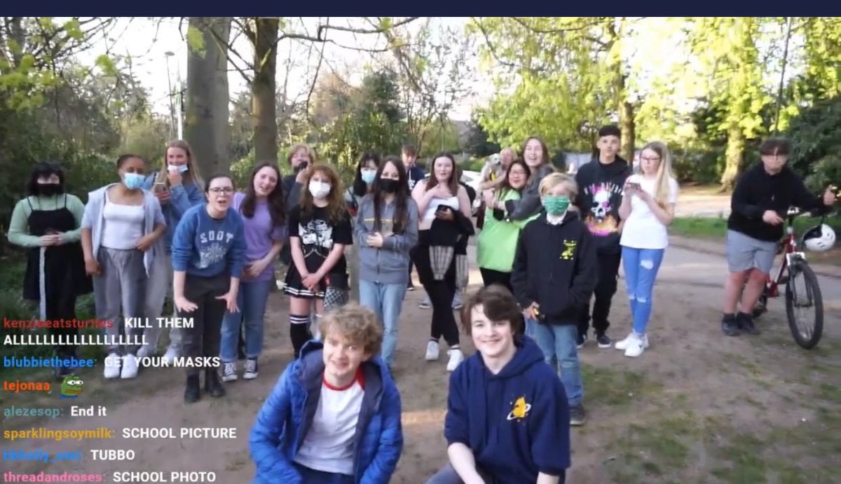 binkygotcaught's tweet photo. group photo :) #photo #TOMMY #TUBBO #jackmanifold #eryn #dreamsmp #thatonegirl 🥰 https://t.co/A1frWdKW44