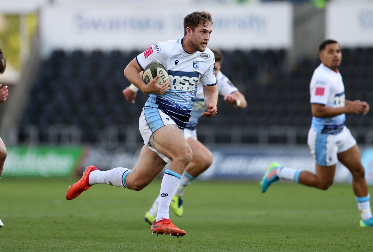 Match report from a sunny Swansea as Ospreys run out winners in the opening Guinness PRO14 Rainbow Cup clash.

A young Cardiff Blues side ran in two tries with <a href="/maxllew9/">Max</a> and <a href="/Ellisbevy10/">Ellis</a> both crossing the whitewash for the first time in competitive action

cardiffblues.com/ospreys-cardif…