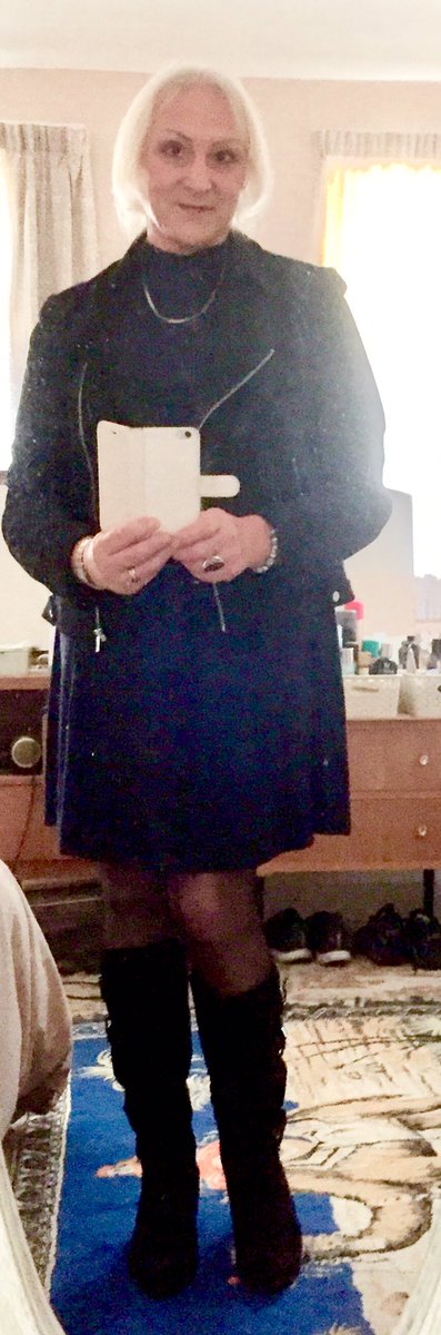 Last of the winter cloths to put away silly wearing them really it was a warm sunny day,
But I like how they seem look on me it’s the way my vanity likes me to be,
I’ve now got to get used to summer cloths again I like them ok but they just don’t make me look the same 🥴🤣
