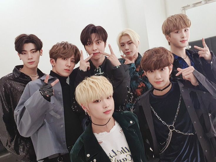 JiannStars's tweet photo. anyways im not really good with words but happy 2nd anniversary newkidd !! i love you so much and thank you for everything 🖤

#Happy2YearsWithOurSpringStars #NewKidd @jflo_newkidd https://t.co/Qfv4tfMJAS