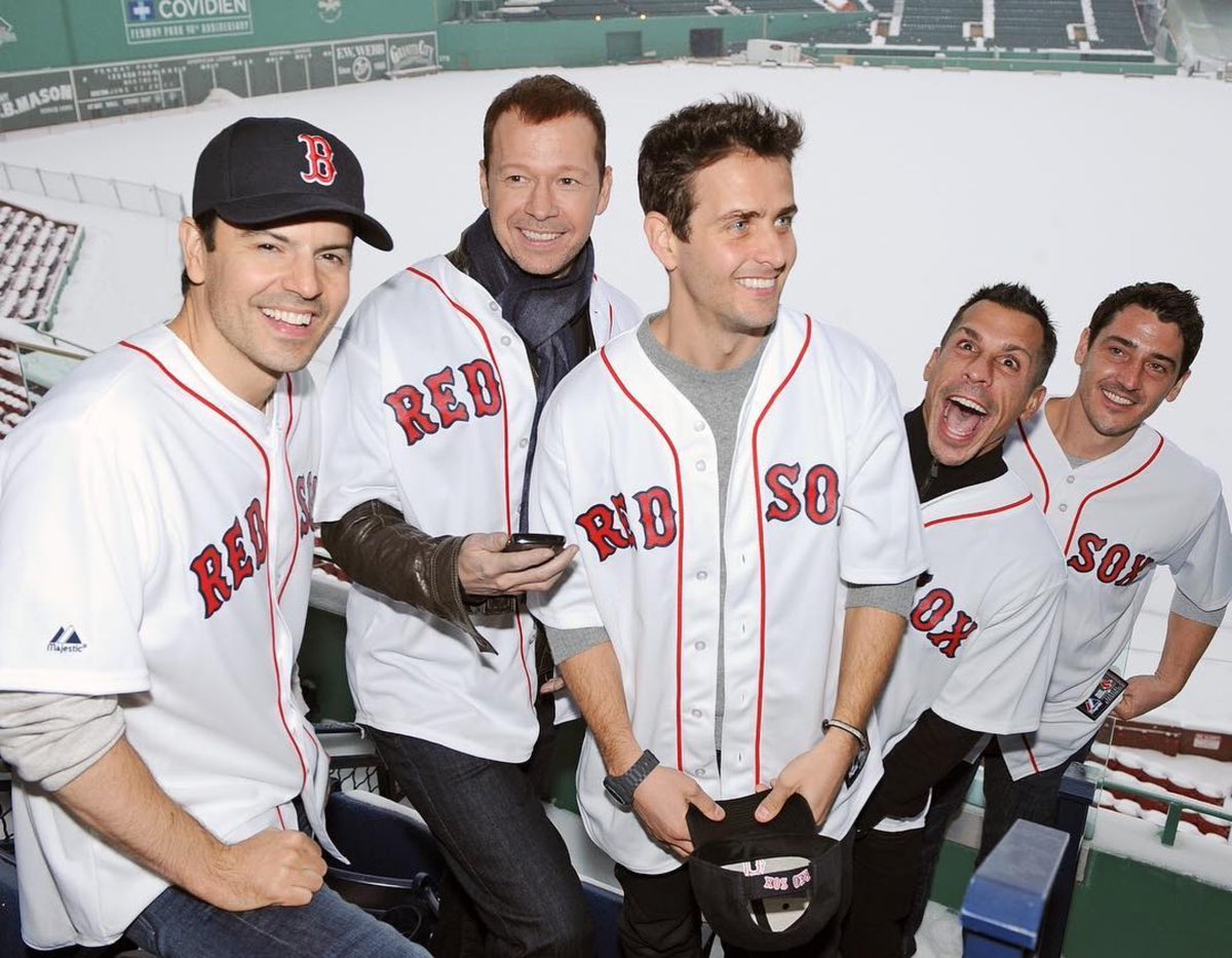 On this day in 1989, Boston declared it New Kids on the Block Day!! 🎉 Boston will forever be in our hearts and we appreciate the honor. Thinking about everyone in the BH family on this #NKOTBDay. 🤖❤️