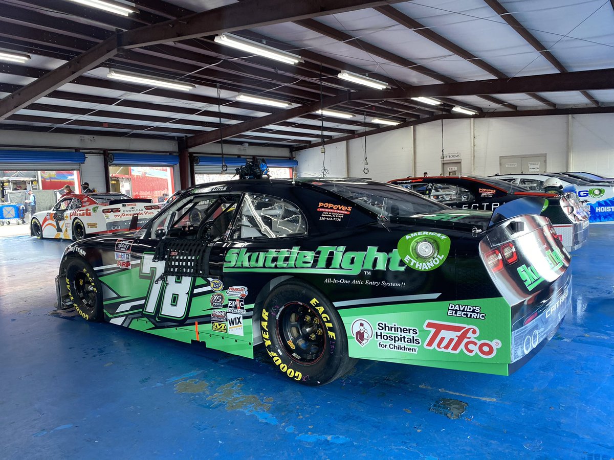TeamBJMcLeod's tweet image. Sitting pretty before 300 miles at @TALLADEGA. 😎

@jf_electric / @SkuttleTight / @SOGAchampions / @utilitra_wbe / @tufcoflooring / @gerbercollision
