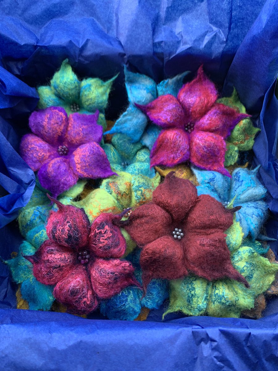 everything_felt's tweet image. 🌺Box of Flowers🌺