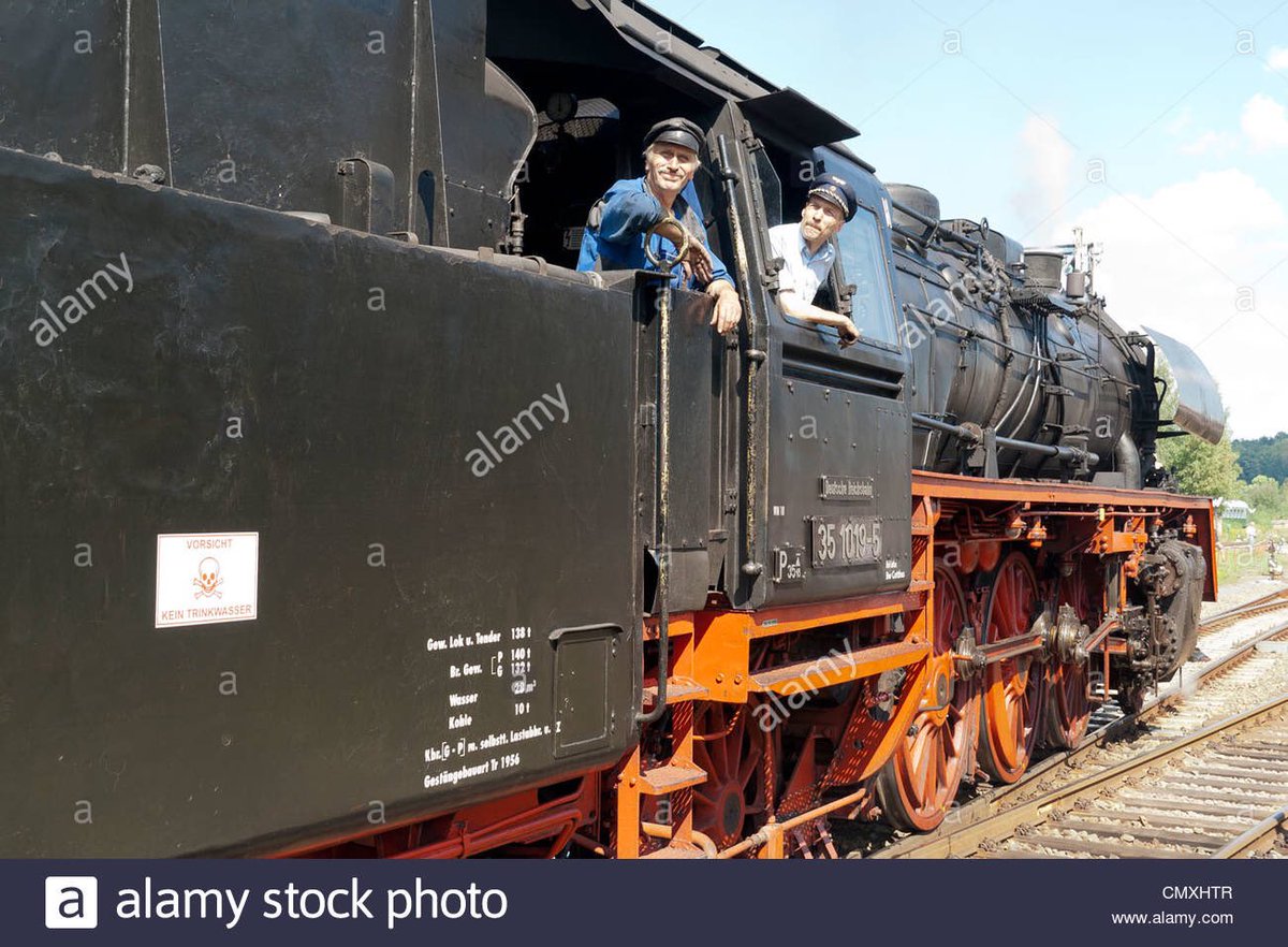 J’ai pas fini je continu un peu (c’est gratuit , gueulez pas).Donc en Allemagne il roule à droite.Donc le conducteur est à droite (lui aussi pour voir les signaux).