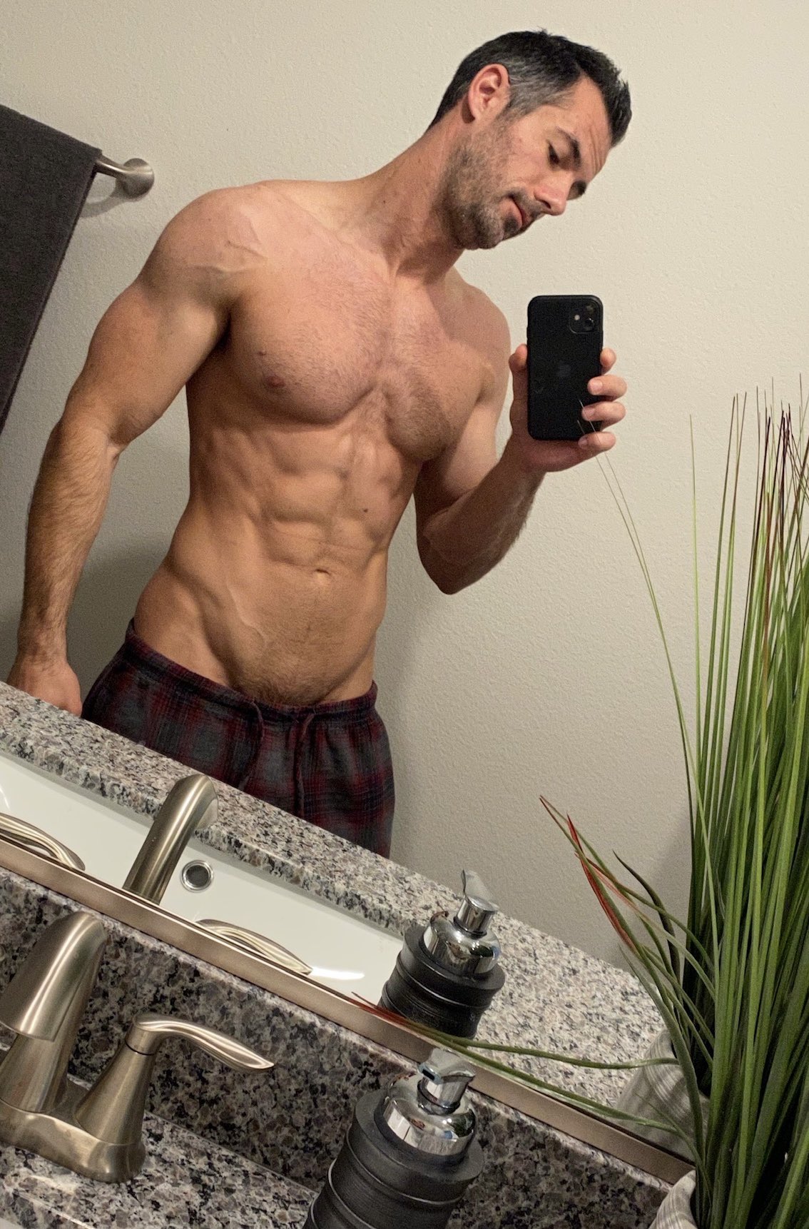 TW Pornstars - Brock Cooper 🍻. Twitter. Catch ya guys online in an hour or  so! ☕️. 12:11 AM - 25 Apr 2021