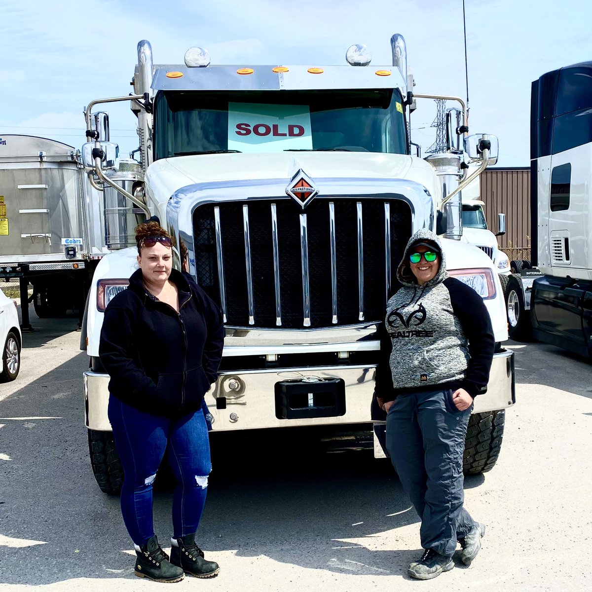 Fortune favours the bold...
#PaverkingTrucking