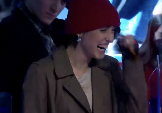 diciannovann1's tweet photo. LOLA AMORE MIO CHE SI SCATENA CON SANGIO. #Amici20 #amemici20 #sangiulia #dateci https://t.co/HBDLD0IsDQ