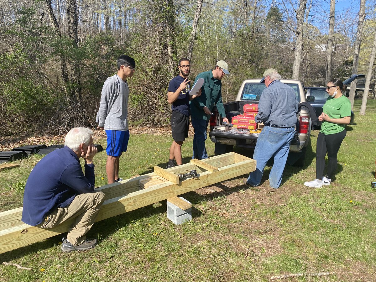 CTClimateAction's tweet image. This Earth Week we celebrated through a River Cleanup and the installation of a bat condo that can provide homes for 1000 bats!! Thank you to the QRWA for assisting in this project, the @CityofMeriden approving the project, and Joe Moller and Maureen Heidtmann for all your help!
