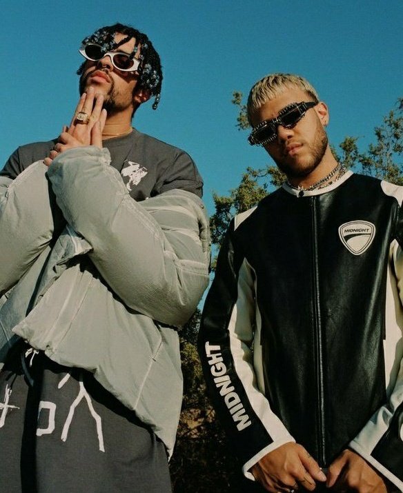 LxtinoGang's tweet photo. “Botella Tras Botella” (3.8M) de Gera Mx y Christian Nodal supera a “Dakiti” (2.6M) de Bad Bunny y Jhay Cortez, convirtiéndose en la canción más escuchada en sólo un día en Spotify México. https://t.co/noPGPBEqVK