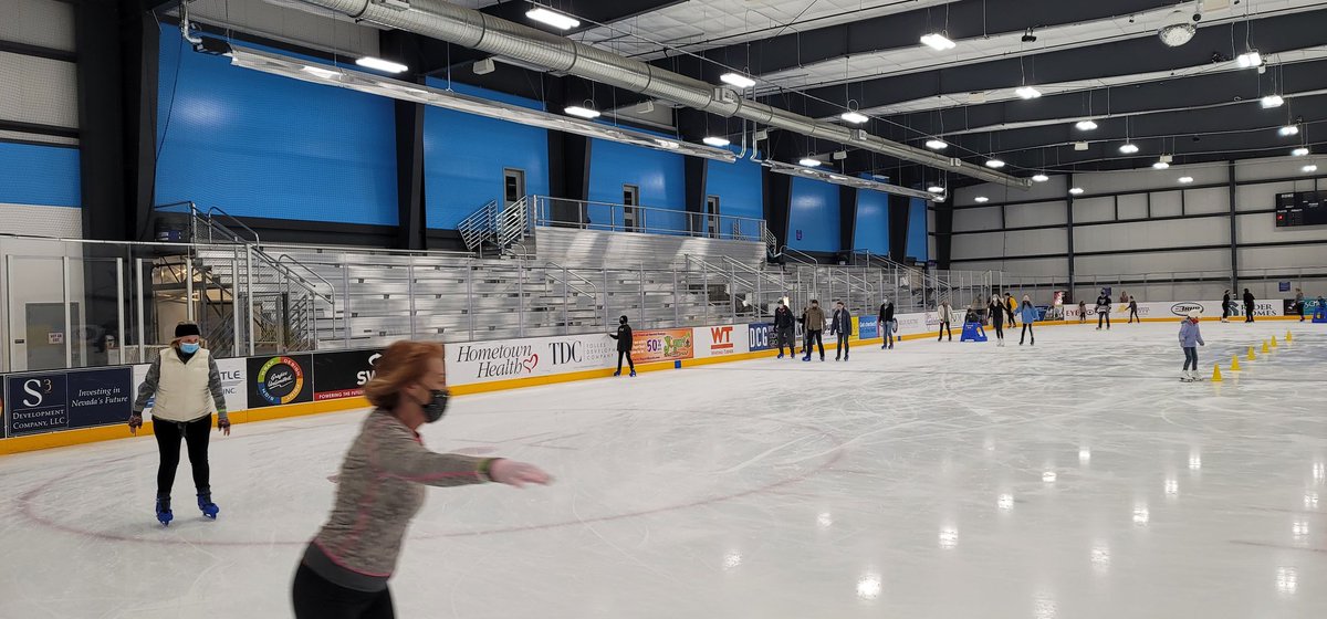 JaredBayer's tweet photo. Hey boys @EJHradek_NHL @KevinWeekes new @Reno_Ice is in full swing up here near Tahoe. #RenoIce #HelpMakeRenoIceHappen. #nhl @nhl https://t.co/TvxZHqTtd3