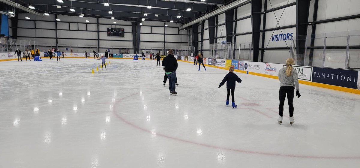 JaredBayer's tweet photo. Hey boys @EJHradek_NHL @KevinWeekes new @Reno_Ice is in full swing up here near Tahoe. #RenoIce #HelpMakeRenoIceHappen. #nhl @nhl https://t.co/TvxZHqTtd3