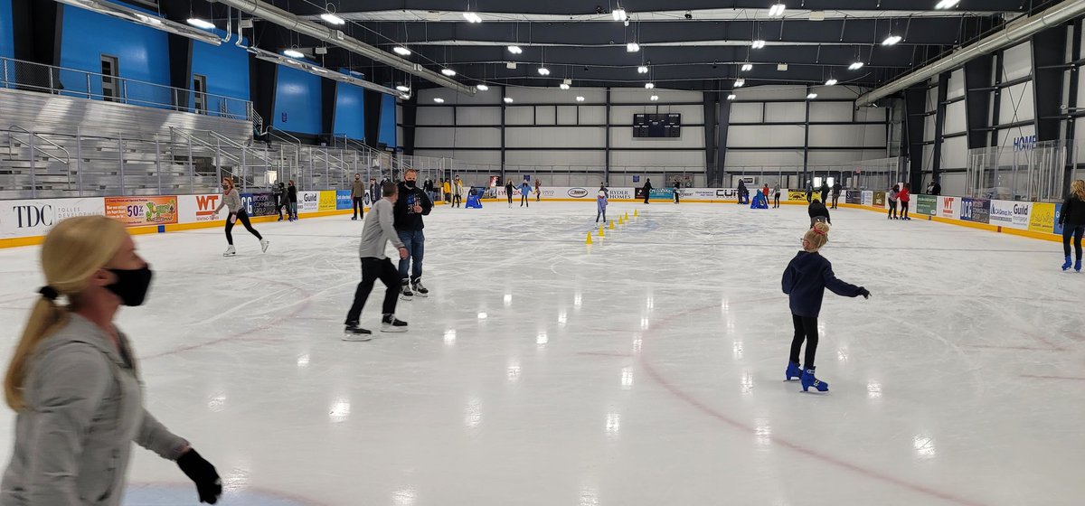 JaredBayer's tweet photo. Hey boys @EJHradek_NHL @KevinWeekes new @Reno_Ice is in full swing up here near Tahoe. #RenoIce #HelpMakeRenoIceHappen. #nhl @nhl https://t.co/TvxZHqTtd3