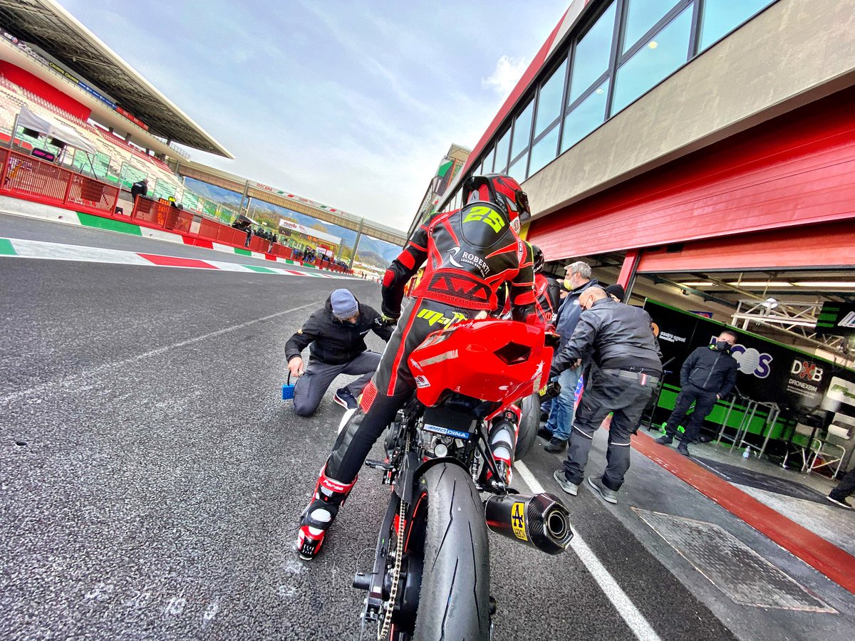 awa_racing's tweet photo. Fuel Details con Martella Mattia al Round1 del Campionato Italiano Velocità #elfCIV21 @CIVtv sul @MugelloCircuit!
#beSOON #beAWA #AWAriders #RoadToMisano
Next Stop @circuitomisano💨 ROUND2 https://t.co/TAbeoZivId