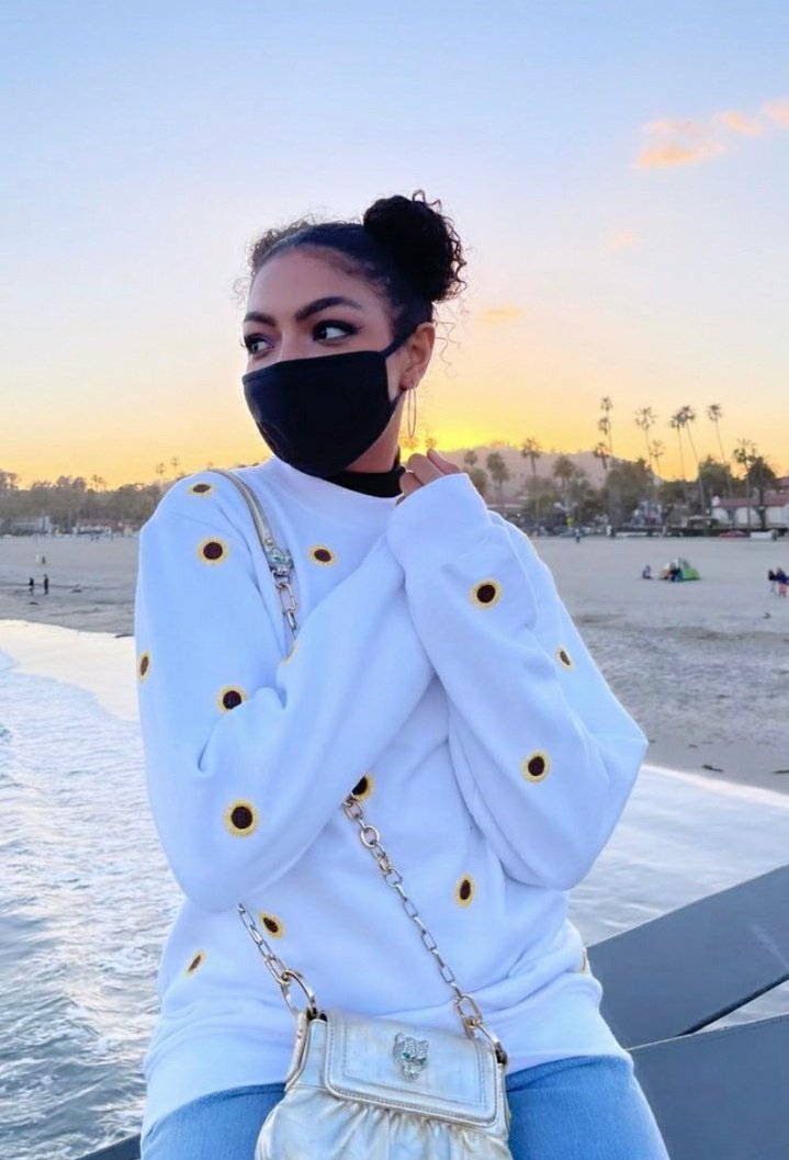 AnyG_q33n's tweet image. {#ForAnyWithLove + @anygabrielly}
oii amor, eu estou tão orgulhosa de vc e da pessoa q está se tornando. eu tenho certeza que vc vai fazer muito sucesso com esse talento incrível q vc tem. vc é uma pessoa muito especial pra mim+