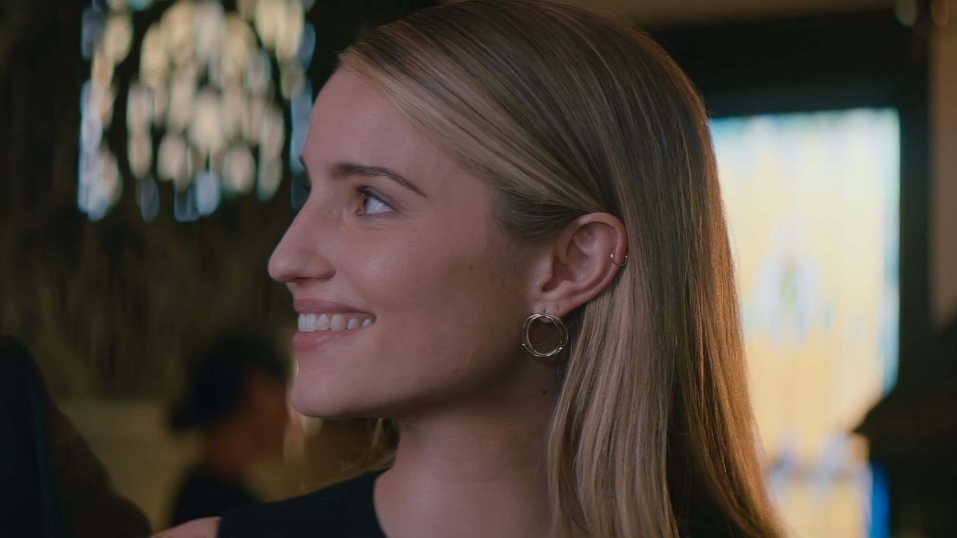emily blunt s manager on X her ear piercing goddd https t hofHCmEDvw X