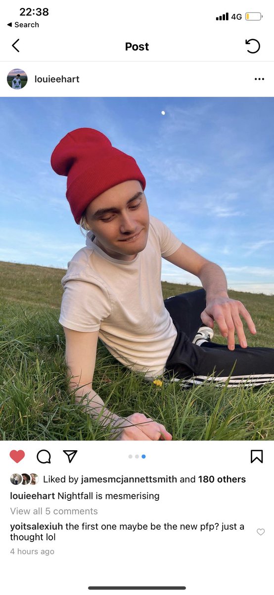 colbylullaby's tweet photo. @LOUIEEHART papa smurf wants his hat back https://t.co/xLn2Mr2pPz