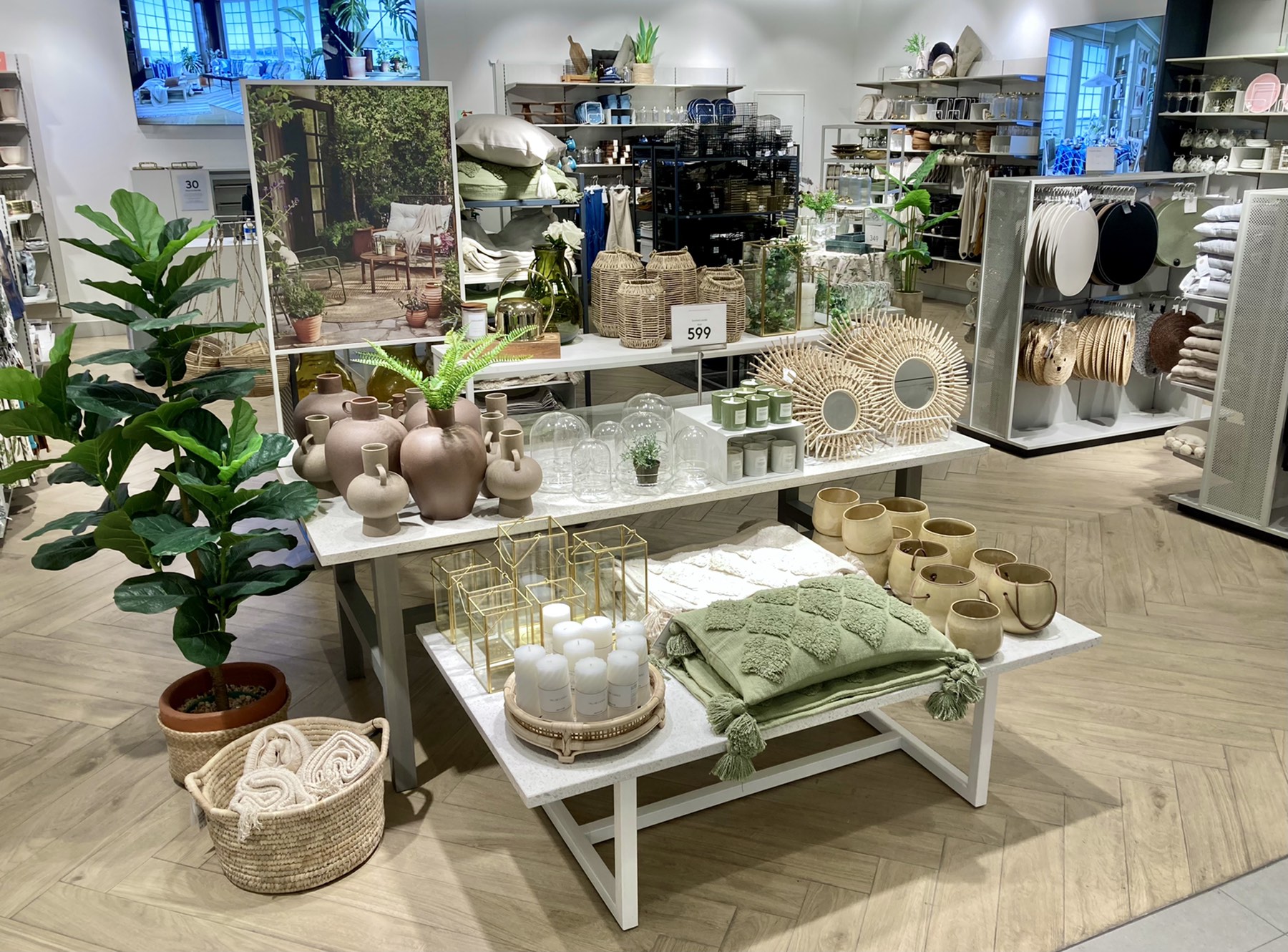 H M Philippines on X Have you seen our latest HMHOME collections in select H M stores Redesign your living space for the new season inspired by our home pieces in H M SM Mall
