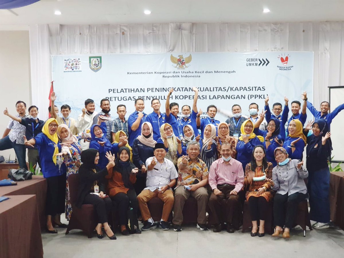 OktaPia26586442's tweet photo. Pelatihan Peningkatan Kualitas atau Kapasitas Petugas Penyuluh Koperasi Lapangan (PPKL) se-Provinsi Bengkulu yang diadakan oleh Kementrian Koperasi dan UKM di Provinsi Bengkulu π
Tanggal 22 April-23 April 2021
#penyuluhkoperasi #ppklcyberkop #ppklkemenkopid #ppkladakoperasijaya https://t.co/uI6pCdU9Yi