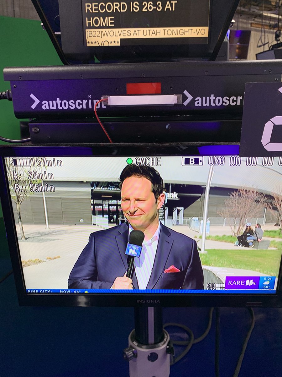 ChrisHrapsky's tweet photo. Rare appearance by the camera display function. Making @Dave_Schwartz’s live shot a little more...informational? #Cachemoney https://t.co/CMCz65Y6hp