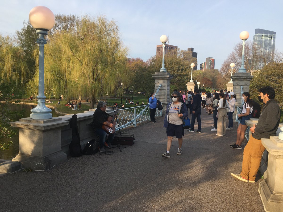 Technically the Boston Public Gardens and the Boston Common are two things, so...some garden scenes to celebrate the penultimate yards of the Emerald Necklace.17/