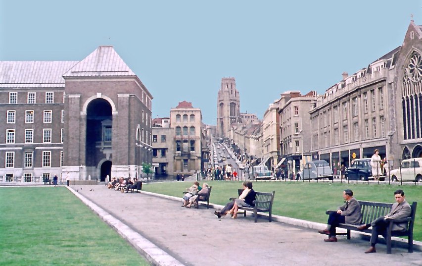 Since then, College Green has been ‘improved’ [that's horticultural language] for decades. With tough-as-old-boots grasses + fertilisers, landscaping, digging, lowering & lots of repeat returfing, there's no original heritage seeds + flora to recover.
