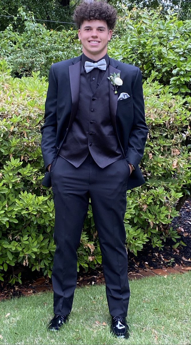 Prom night 2021.....lil 💧 for tonight... @SamuelBussey4 @CandaceRiddle15  @LexyBussey @BrandScholars @PlayBookAthlete @Rayblinkie1906  @AugustaPrep @DeionSanders @BigFaceSportss @NewYorkModels