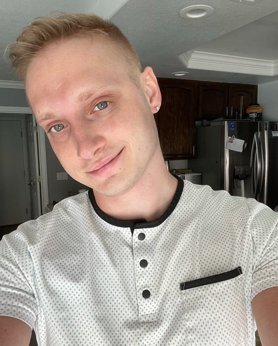 Fresh cut 💇🏼&zwj;♂️ https://t.co/G2aYIXhSqQ<a href="/tag/pupmax"class="tags"><span>#pupmax</span></a>