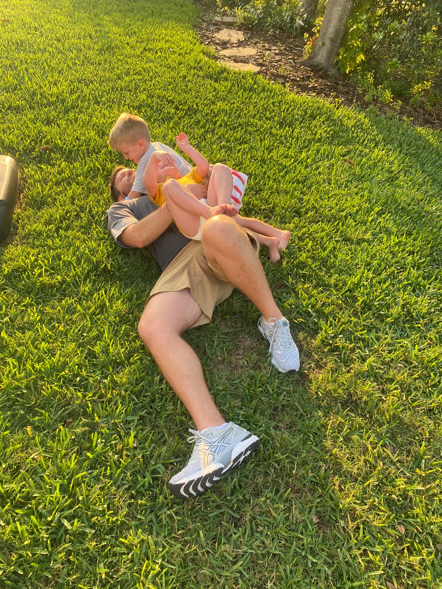 Daddy is home and <a href="/UHSTitanStrong/">UHS Weightlifting</a>   finished 2nd in the state! 🧡