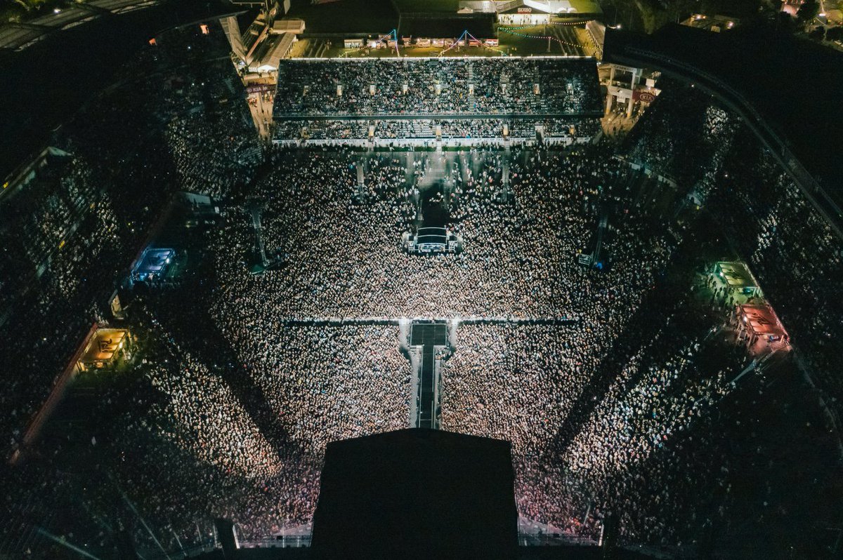 Epic image! 50,000 packed into Eden Park for #Six60 nzherald.co.nz/entertainment/… Credit: Eden Park- Mushroom Group