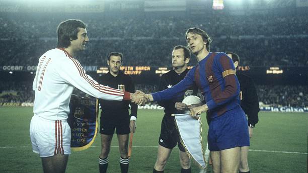 Players that aren& #39;t true leaders but try to be,always bash other players after a mistake. True leaders on the pitch already assume others will make mistake.