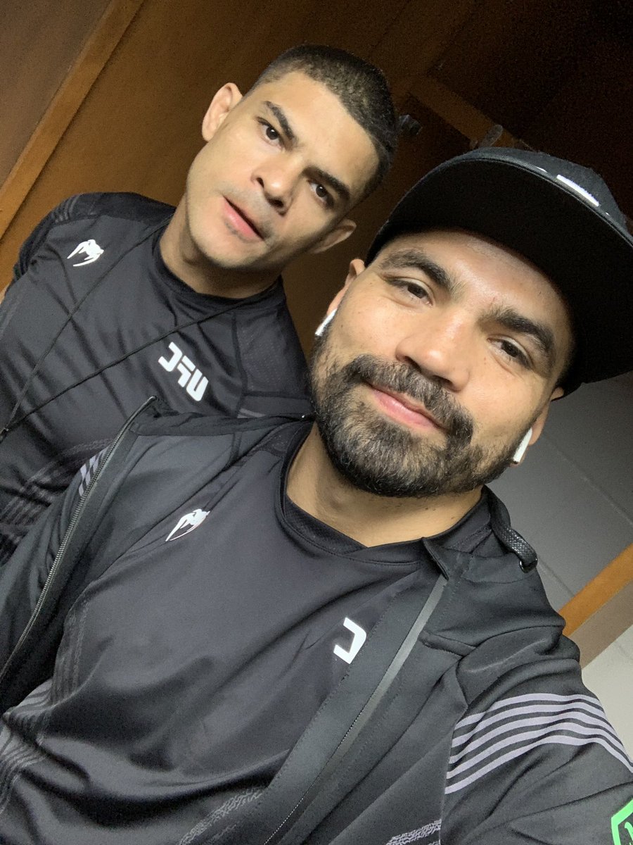 carnal buen tiro , today Mexico won! <a href="/kazulavargasufc/">Kazula Vargas 👹</a> 🇲🇽 #ufc261 #UFC  #Jacksonville