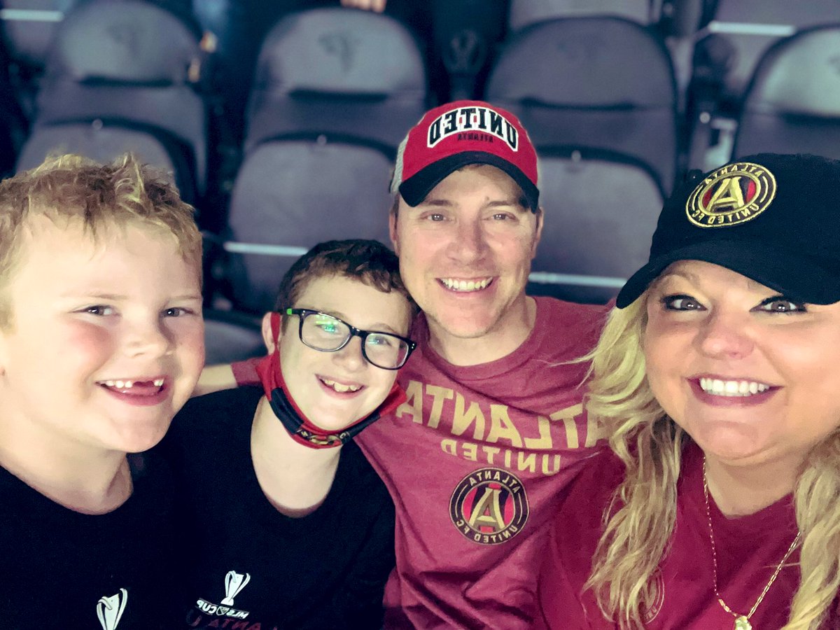 leianbru's tweet photo. #UniteAndConquer #ATLUTD https://t.co/wbdGcwVOr8