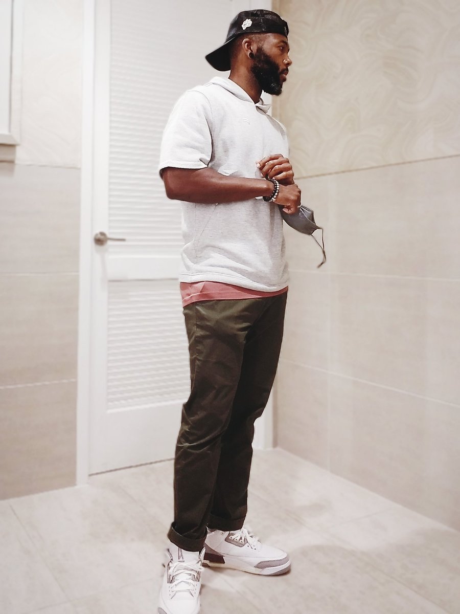 imag3madefit's tweet photo. It was a very nice and clean bathroom. 📸🤴🏾
#UnDSEverything https://t.co/zuMEysBHkf