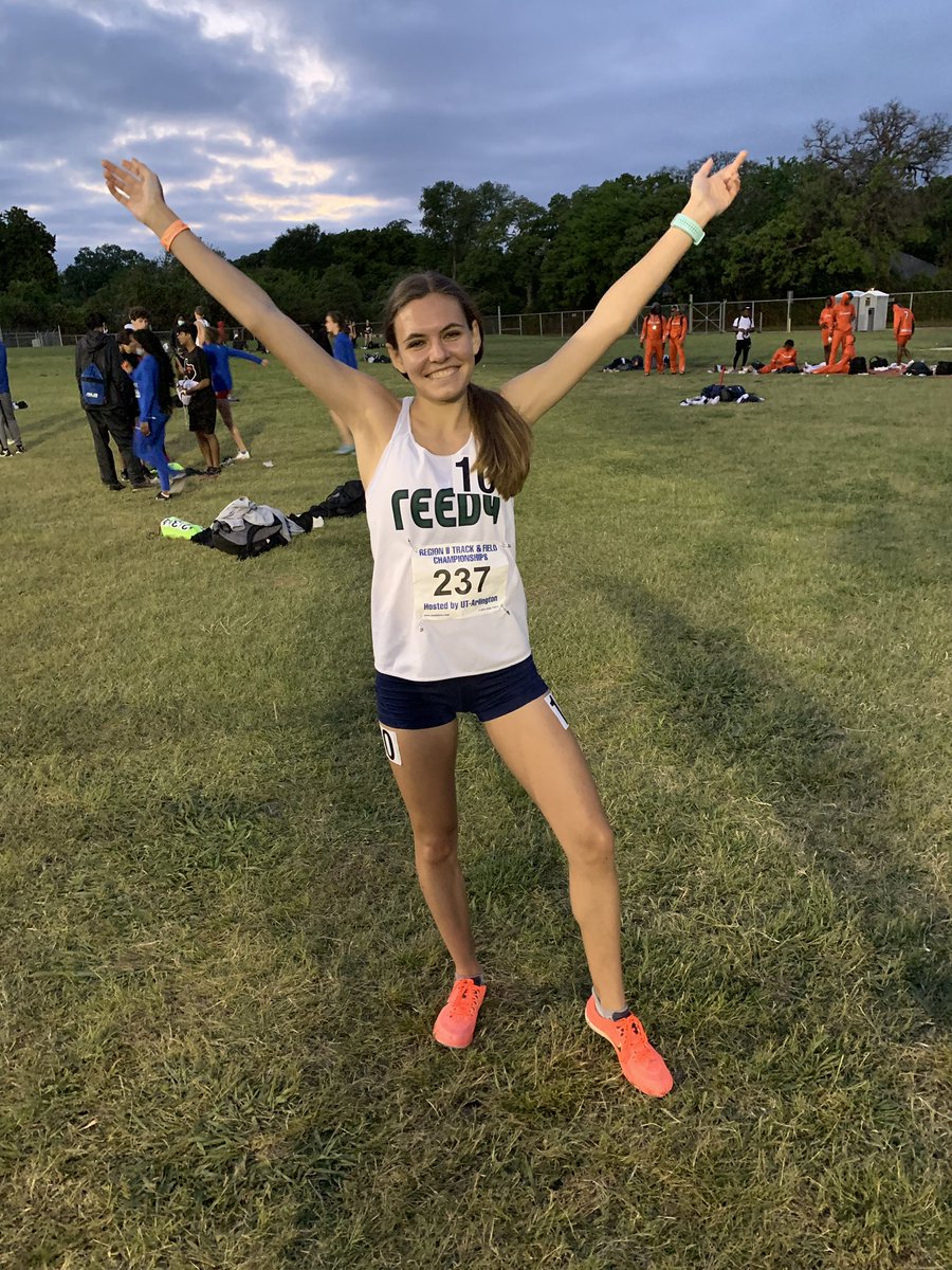 POP OFFFFF COLLEEN!!!!! This girl did the dang thing today!! Qualified for state in the 3200m and the 1600m for her senior year AND to finish off regionals, PRs in the 1600m!! WHAT A KID!! We are so proud of you! Back to state we go!! #rhsroar #backtostate #whataBOSS