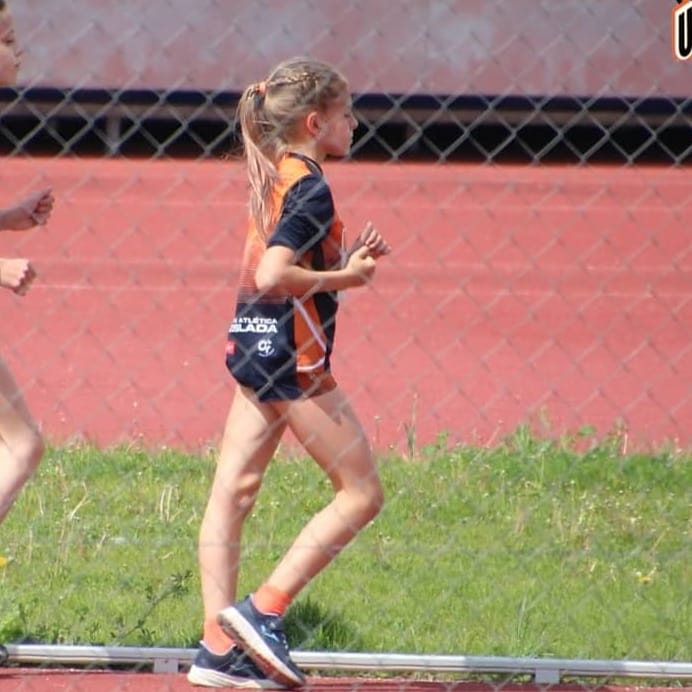 uacoslada's tweet photo. 🔸Gran actuación de los marchadores del club en la LIGA DE CLUBS DE MARCHA celebrada en pista de atletismo Vicálvaro quedando e SEXTA POSICIÓN.
Enhorabuena!!!
#LaUnionHaceLaFuerza 🧡💙🧡💙 #atletismo #triatlon #trailrunning #coslada #PLURALASESORES #ALUMINIOSASF #runmovil https://t.co/PycFzKLdnC