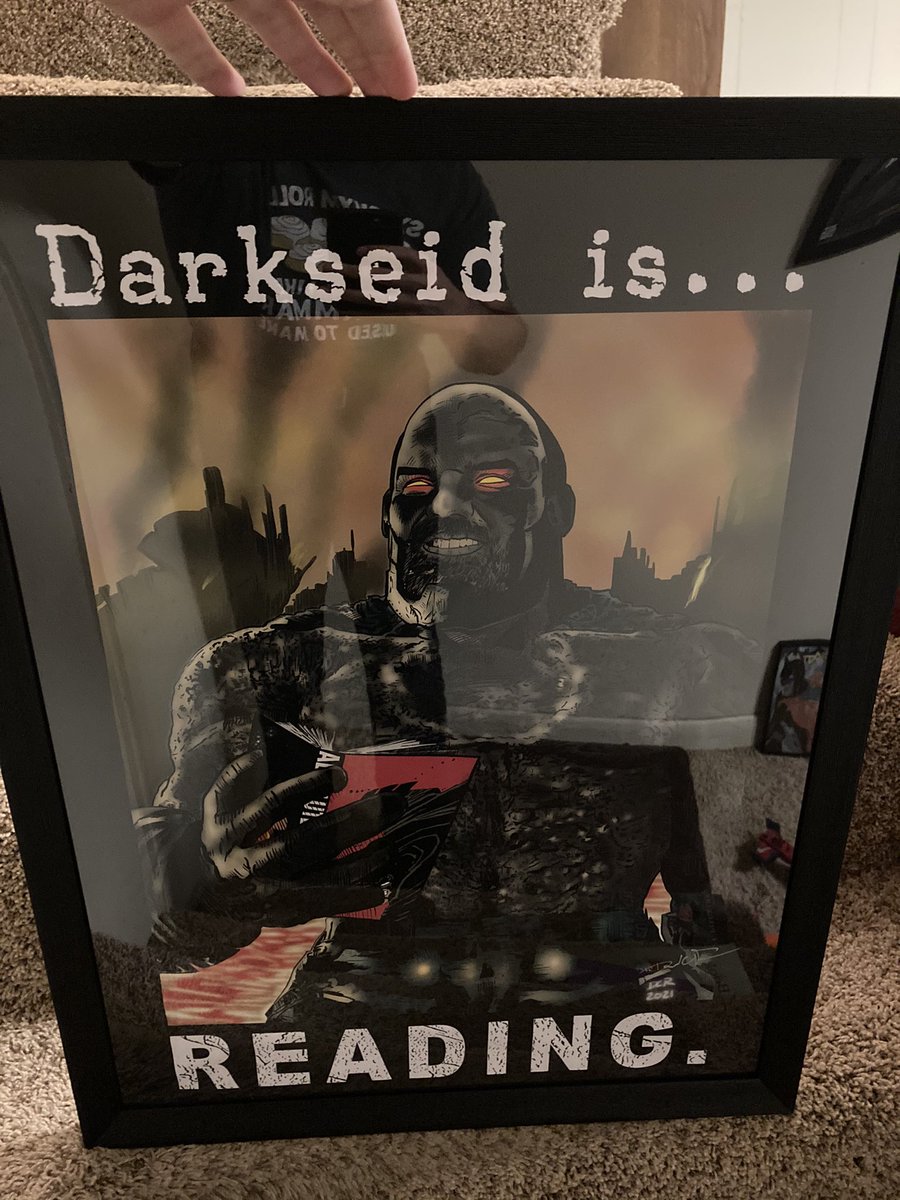 ScottDC27's tweet photo. A happy elf (@davidcroberson) just dropped this off. #ReadingIs https://t.co/F5EQO4KRQn