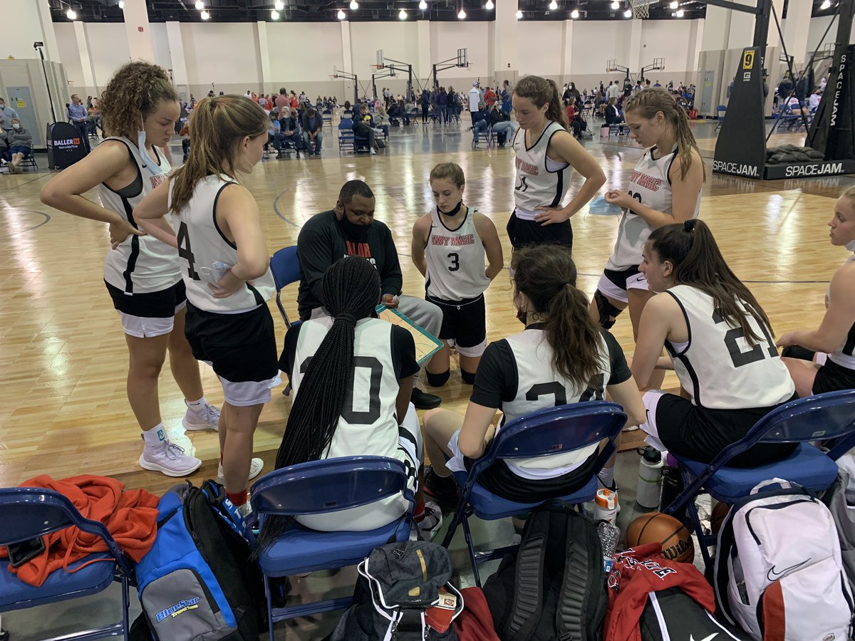 IN Magic - Harmon 17u goes 3-0 in the Windy City Classic.  Championship tomorrow at 9:20am. Let’s go!!! <a href="/IndyMagic/">IndyMagicB-Ball</a> <a href="/CoachHarmon1320/">Chad Harmon</a> <a href="/annaackerman_/">anna ackerman</a>