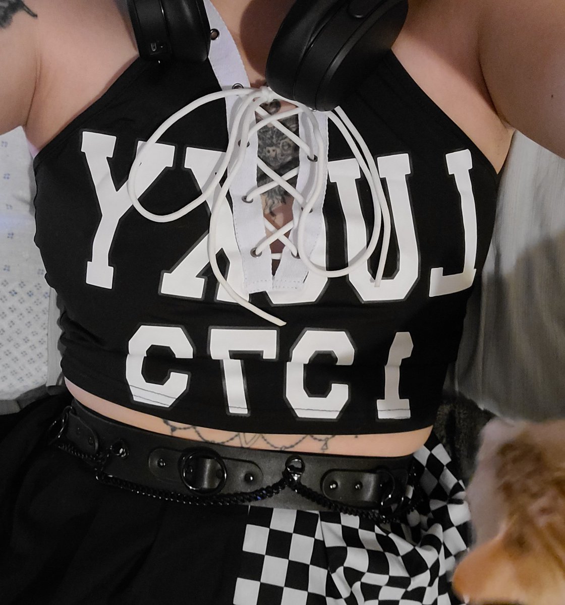 Savsux69's tweet photo. Hello twinter I'm here to ask if we like this shirt or not because I genuinely cannot tell https://t.co/Wwkhkm9RIZ