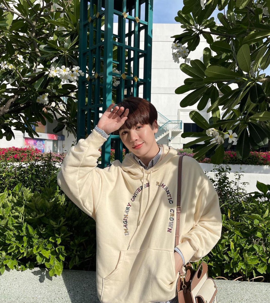 Show ma fangs🐱
 
📸 <a href="/cooheartt/">Cooheart 🏳️‍🌈 | คูฮ้าด</a> instagram
#cooheart #earthkatsamonnat