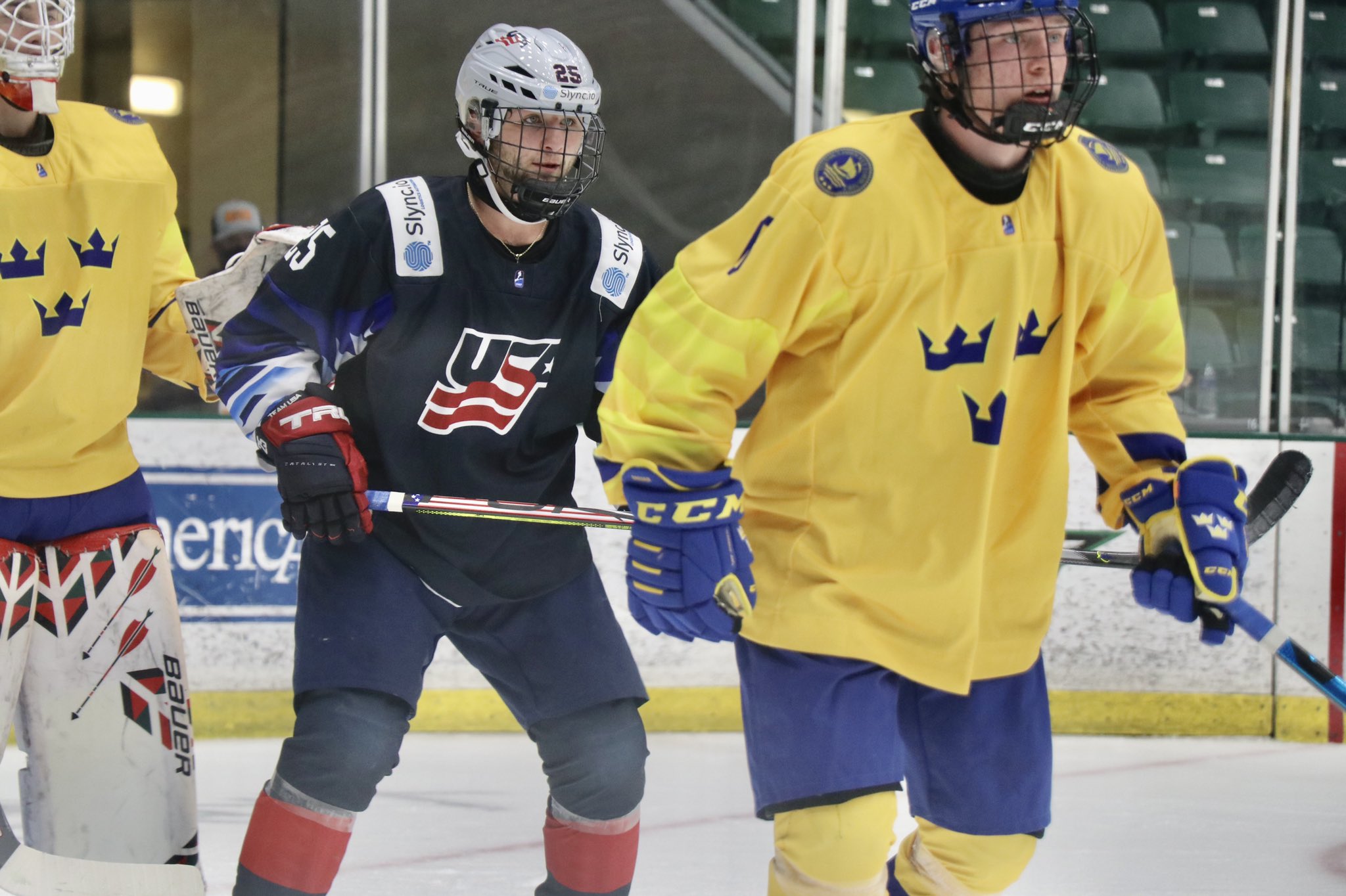 usa-hockey-on-twitter-team-usa-finishes-the-second-period-ahead-of