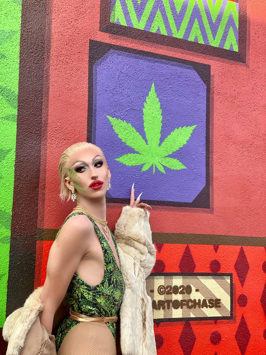 theonlybibble's tweet image. Let’s be real, 4/20 ain’t no diff than every other day😗💨

.
.
.
#bibble #thebibbleverse #drag #dragqueen   #localqueen #rupaulsdragrace #dragrace #dragmakeup  #model #makeup #mua   #morphe #anastasiabeverlyhills #trixiecosmetics #hauslabs #kimchichicbeauty #sucklessfaceandbody