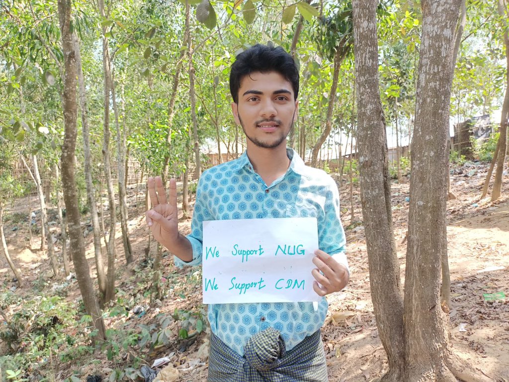 More photos of Rohingya from the refugee camps in Bangladesh expressing support for <a href="/NUGMyanmar/">National Unity Government Myanmar</a> and the formation of a federal army. Photos sent to me by <a href="/NowkhimMd/">Mohammed Nowkhim</a>. 

#WhatsHappeningInMyanmar