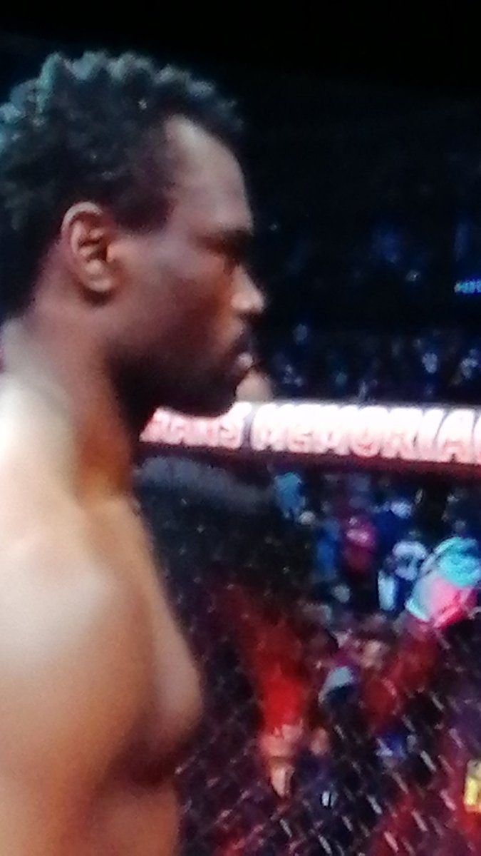 freddan02's tweet photo. This gotta be one of the fastest wins in UFC history. #UFC261 https://t.co/wKC75A0Hr2
