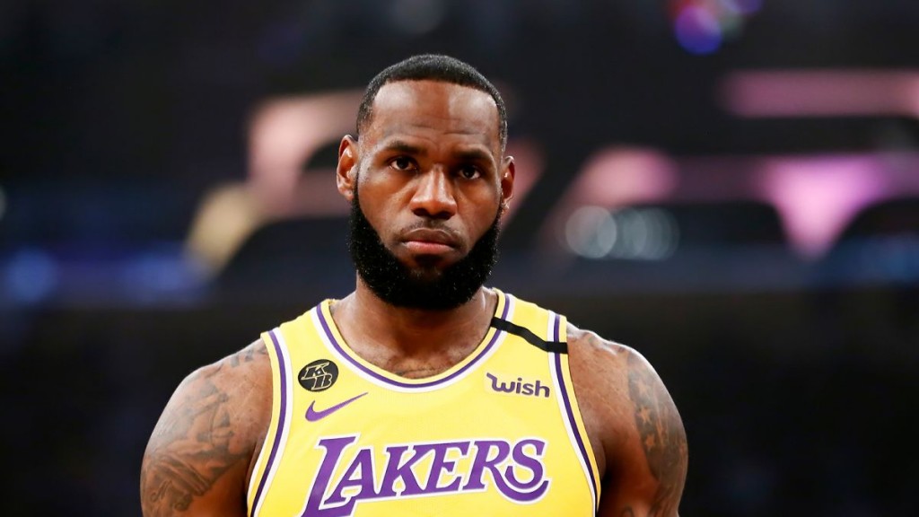 TheHoopCentral's tweet photo. Ohio bar bans NBA games until LeBron James is kicked out of the league

https://t.co/bTBd1OV9iE https://t.co/4tetlX9kfm
