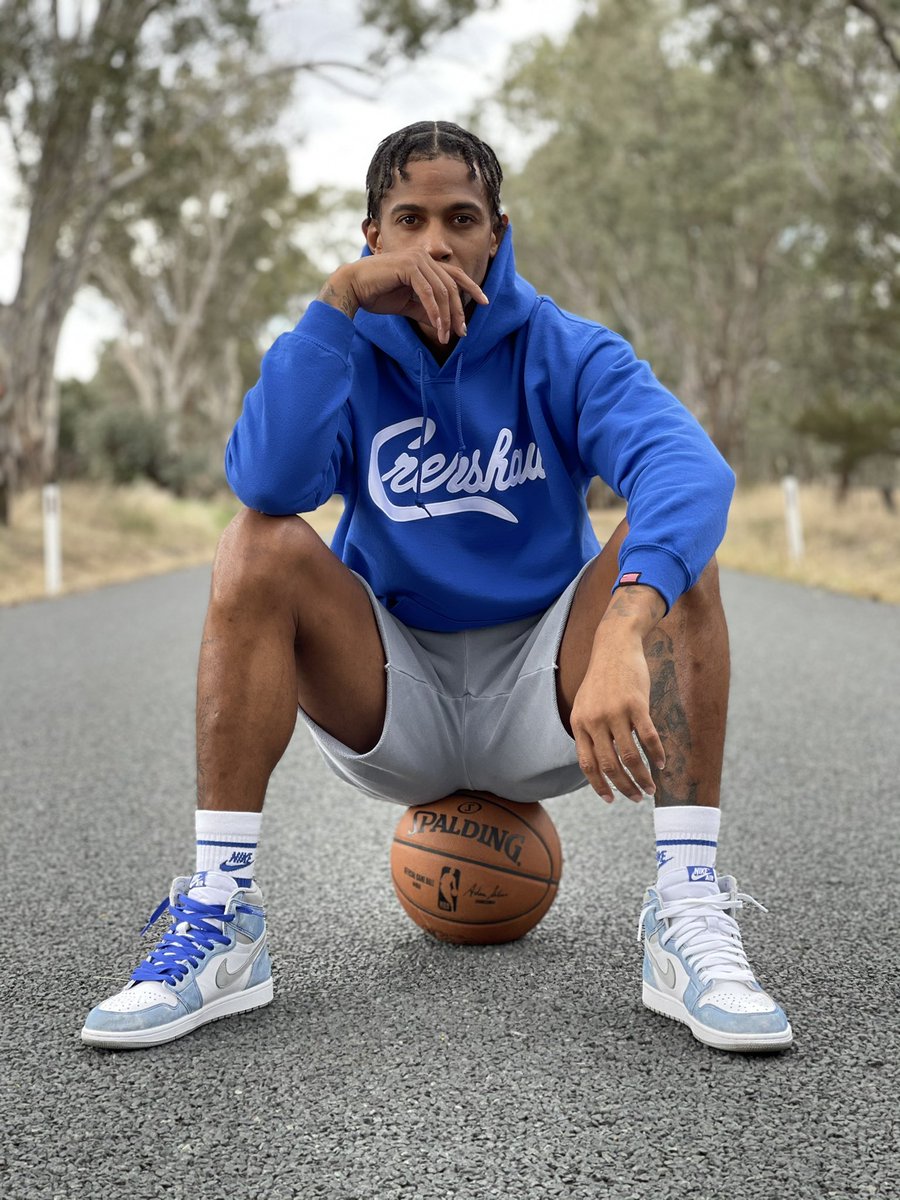 the marathon continues  💙🏁 tunnel vision  #TMC #aubrey #Australia #jordan1