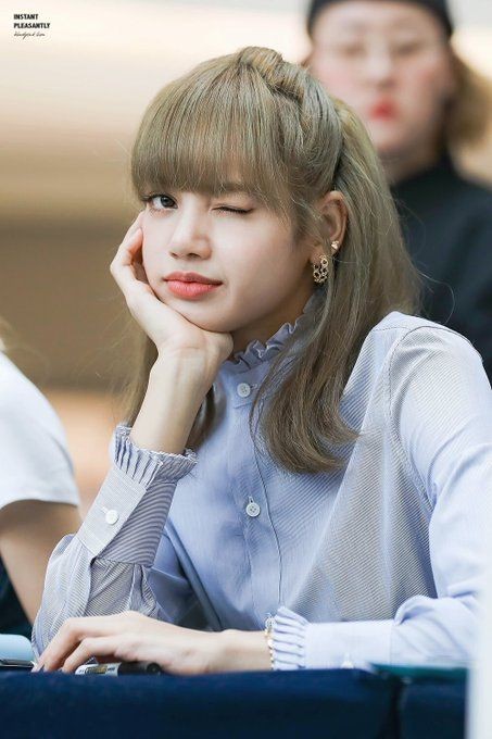 qt_tres's tweet photo. Annyeong! new rp acc but not new to rp. Hi everyone I'm Celestine ☺️ Rt and like to be moots and  for possible dm mwa https://t.co/xBlS7TKDQo