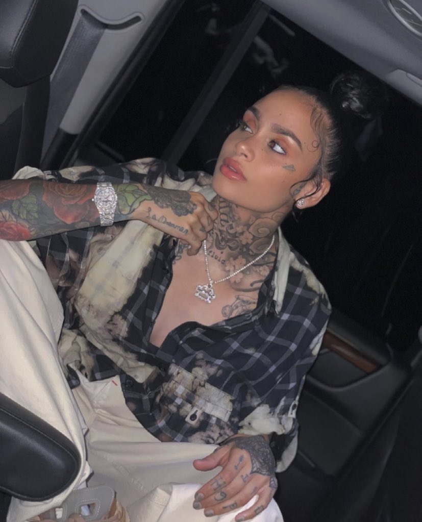 JEHLANll's tweet photo. bitches be so in love with kehlani... I’M BITCHES https://t.co/lIZKJNVrvq