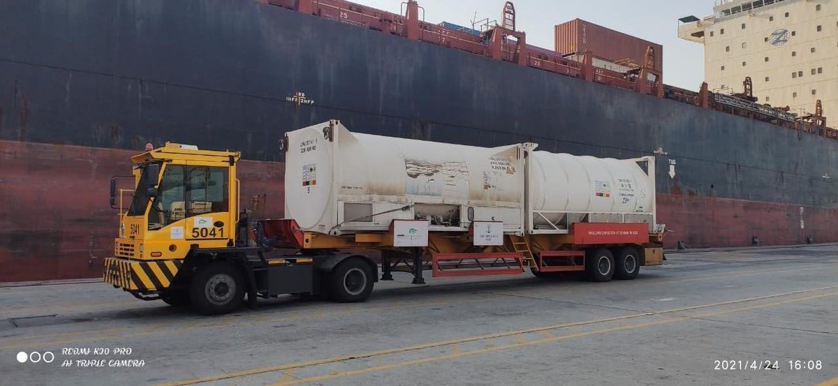 #SaudiArabia sends 80MT liquid oxygen to #India, to help India dealing with the shortage of medical oxygen for #COVID19 patients. (<a href="/IndianEmbRiyadh/">India in Saudi Arabia</a>)