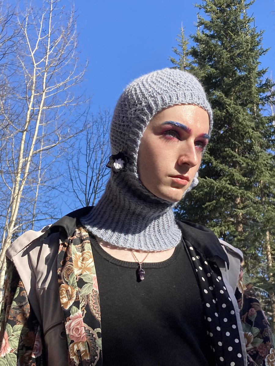 alaskacrochet's tweet photo. crochet balaclava + earrings thank u very much https://t.co/wWsvjFx2Ig